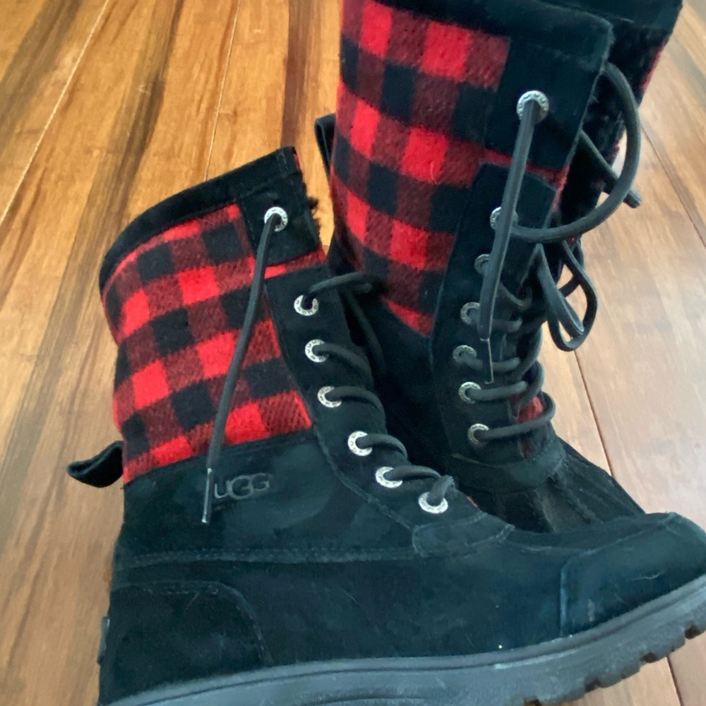 Ugg Boots little kids sz 3